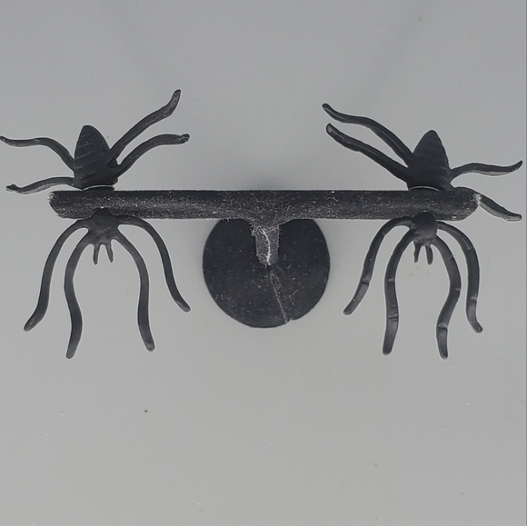 Halloween Goth Black Spider Earrings and Zara Black Feather Necklace - Picture 6 of 9